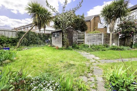 4 Willow Road, London, W5 4PD