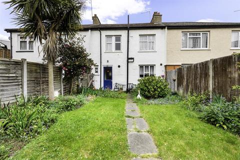 4 Willow Road, London, W5 4PD