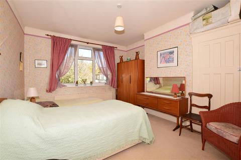 14 Greencourt Gardens, Croydon, CR0 7LH