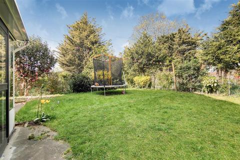 35 Buttfield Close, Dagenham, RM10 8TJ