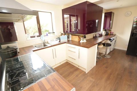 7 The Glen, Yate, Bristol, BS37 5PR