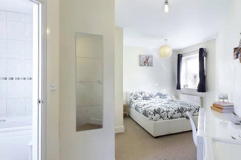 44c Priory Road, Tonbridge, TN9 2BL