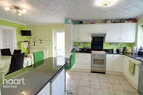 13 Swindale, Bedford, MK41 7TT