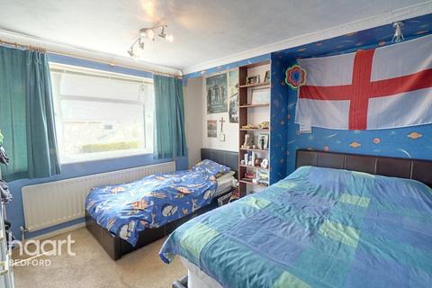 13 Swindale, Bedford, MK41 7TT