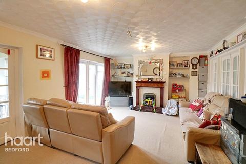 13 Swindale, Bedford, MK41 7TT