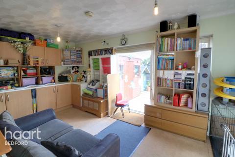 13 Swindale, Bedford, MK41 7TT