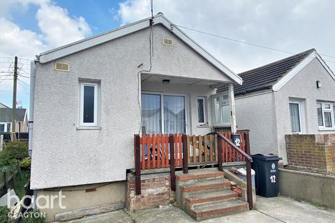 12 Bentley Avenue, Jaywick, Clacton-on-sea, CO15 2JW