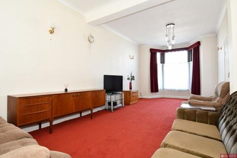 28 Elgin Road, Ilford, IG3 8LL