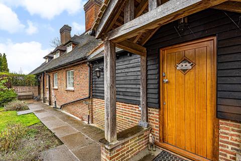 St Maximin Blakes Lane, East Clandon, Guildford, GU4 7RR