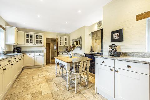 St Maximin Blakes Lane, East Clandon, Guildford, GU4 7RR