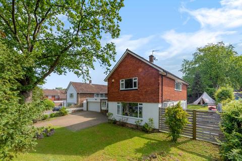 14 Alleyn Park, London, SE21 8SB