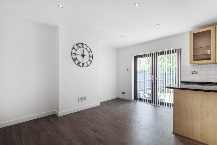 Westway London SW20 4 bed house £3,000 pcm (£692 pw)