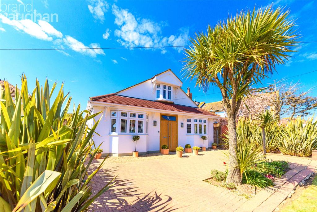 Bannings Vale, Saltdean, Brighton, BN2 4 bed detached house £800,000