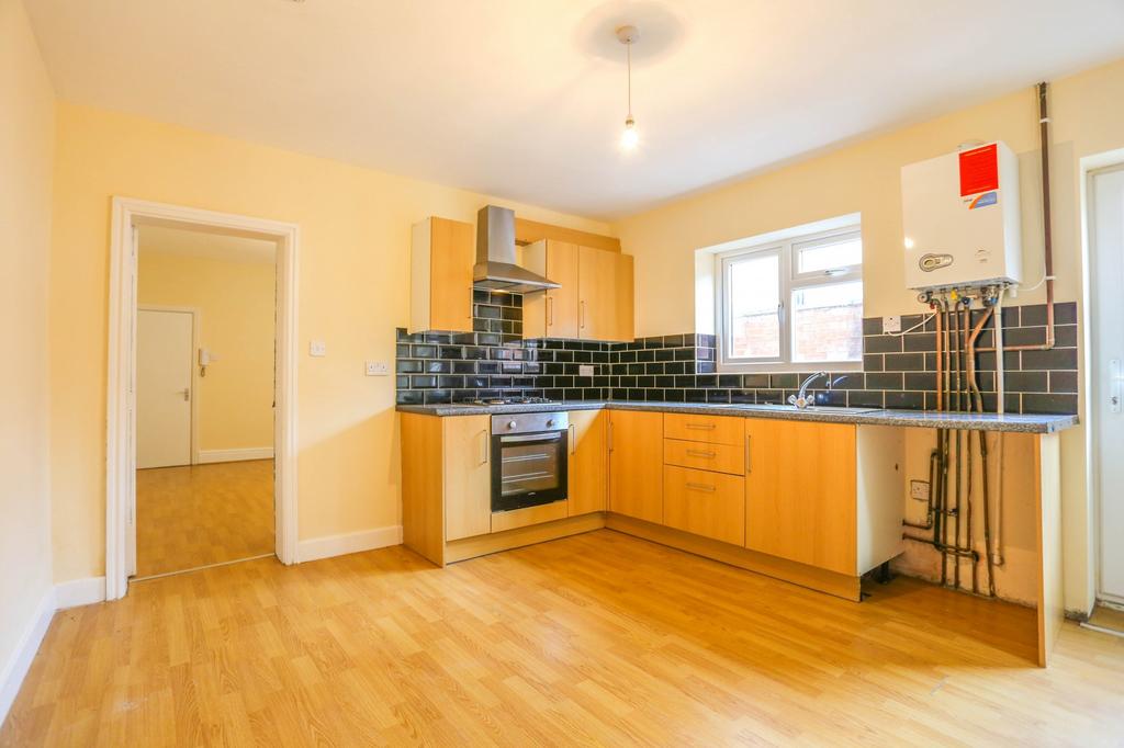 Bearwood Road, Flat 1, Smethwick, B66 1 bed flat to rent £650 pcm (£