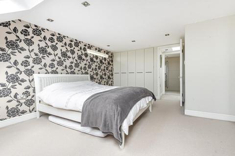 24 Canbury Avenue, Kingston Upon Thames, KT2 6JP