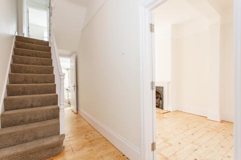 4 bedroom terraced house to rent, Ellesmere Road, Bow, E3