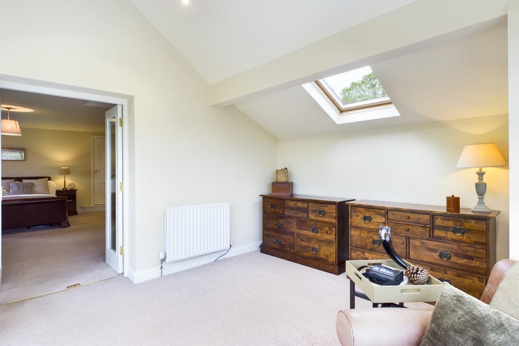 Sitting Room/Occasional Bedroom