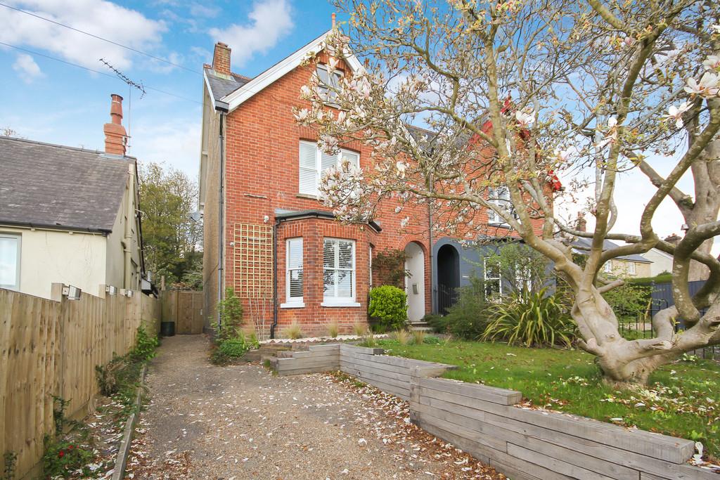 Queens Road, Crowborough 4 bed semidetached house £625,000