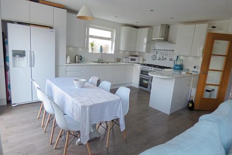 50 Cheam Road, Broadstone, BH18 9HE