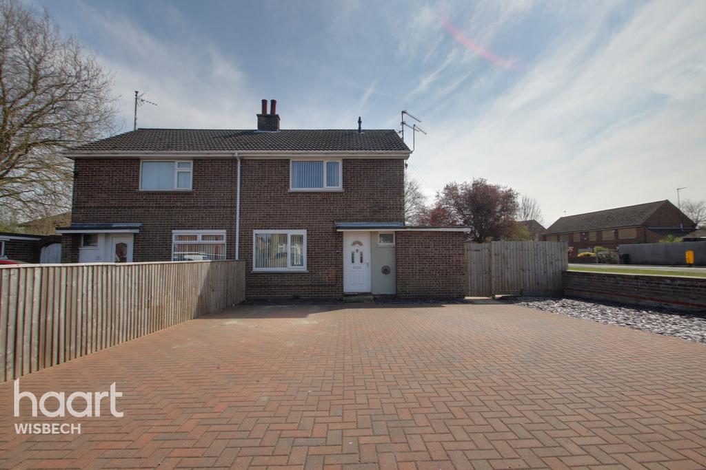 Wistaria Road, Wisbech 2 bed semidetached house £150,000