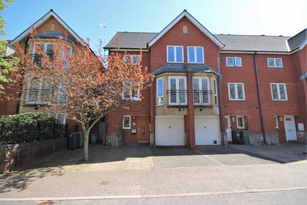 Barquentine Place, Cardiff Bay, Cardiff 4 bed terraced house £420,000