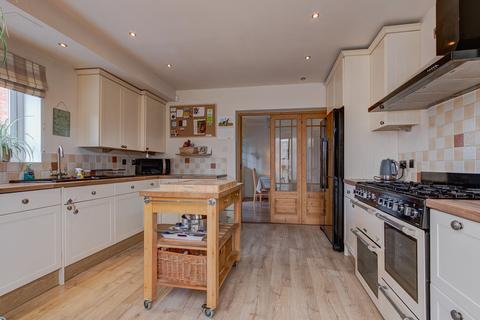 85 Crooks Lane, Studley, B80 7QY