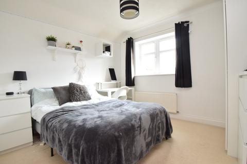 Dexter House, 4 Arlott Close, Eversley, Hook, RG27 0RT