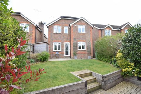 Dexter House, 4 Arlott Close, Eversley, Hook, RG27 0RT