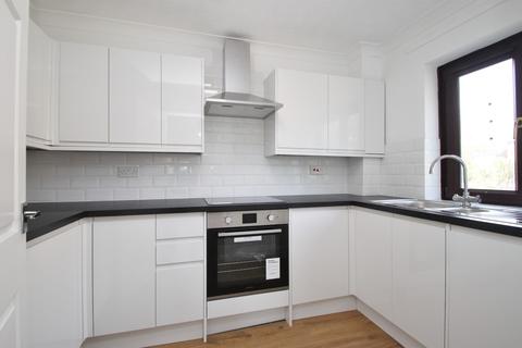 48 Cedar Close, Buckhurst Hill, IG9 6EJ