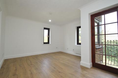 48 Cedar Close, Buckhurst Hill, IG9 6EJ