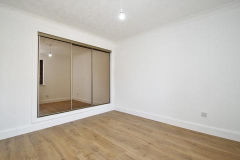 48 Cedar Close, Buckhurst Hill, IG9 6EJ