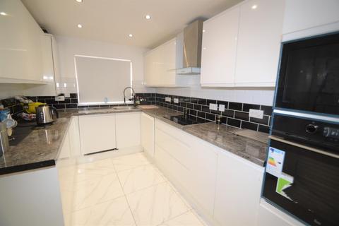 7 Teasel Crescent, London, SE28 0LP