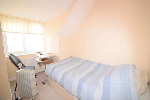 7 Teasel Crescent, London, SE28 0LP