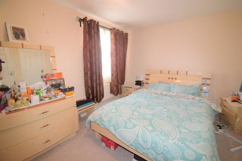 7 Teasel Crescent, London, SE28 0LP