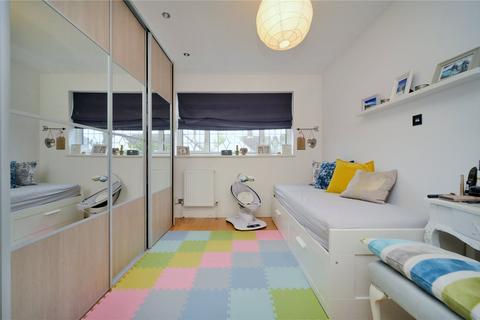 11 Caverleigh Way, Worcester Park, KT4 8DH