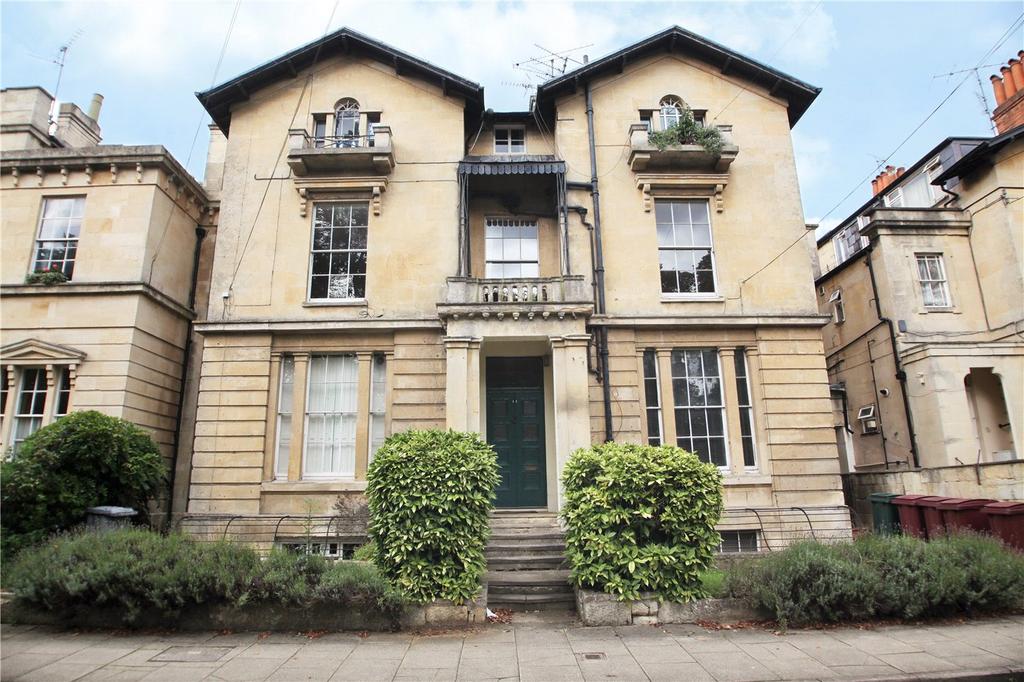Eldon Square, Reading, Berkshire, RG1 2 bed apartment £1,200 pcm (£