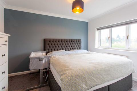 41 Tredegar Road, Emmer Green, Reading, RG4 8PF