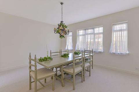 Lane End Lees Road, Yalding, Maidstone, ME18 6DD