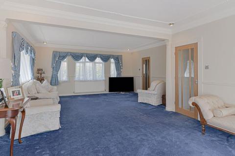 Lane End Lees Road, Yalding, Maidstone, ME18 6DD