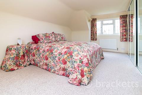 Lane End Lees Road, Yalding, Maidstone, ME18 6DD