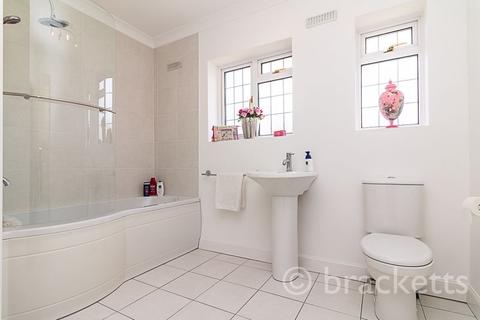 Lane End Lees Road, Yalding, Maidstone, ME18 6DD