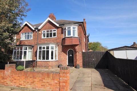 35 Charles Avenue, Grimsby, DN33 2DA