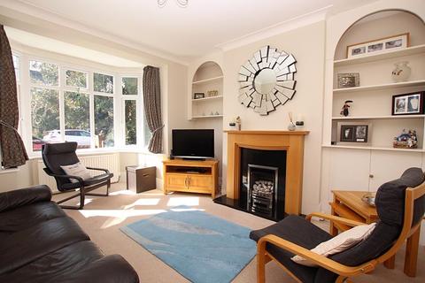 35 Charles Avenue, Grimsby, DN33 2DA