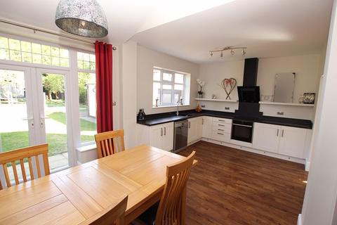 35 Charles Avenue, Grimsby, DN33 2DA