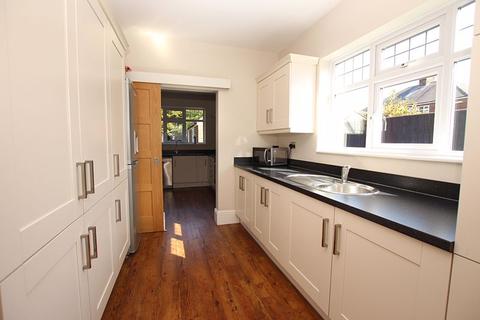35 Charles Avenue, Grimsby, DN33 2DA