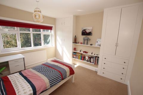 35 Charles Avenue, Grimsby, DN33 2DA