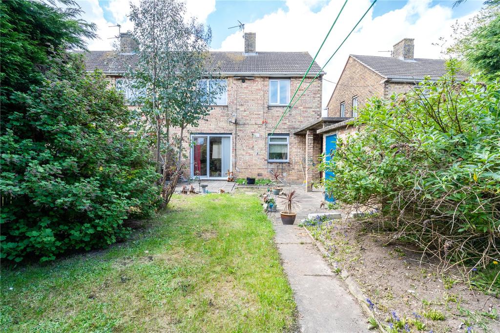 Wainfleet Road, Grimsby, DN33 3 bed semidetached house £70,000