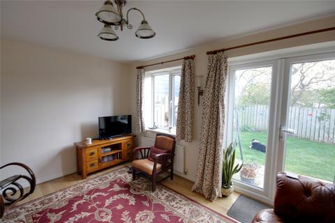 3 bedroom semi-detached house to rent, Kings Close, Middlesbrough