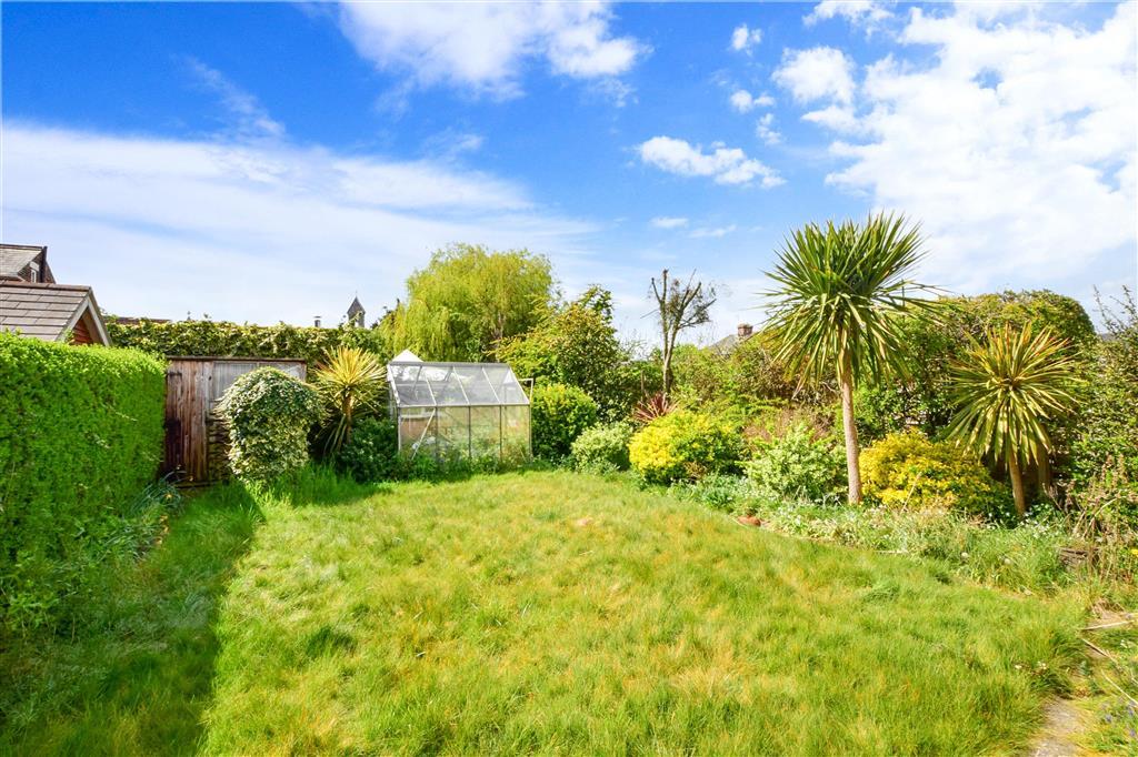 St. James Road, Emsworth, Hampshire 2 bed bungalow £375,000