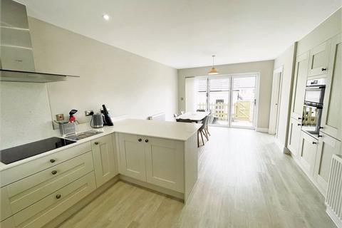 6 Cherry Tree Close, St Erme, Truro, TR4 9FT